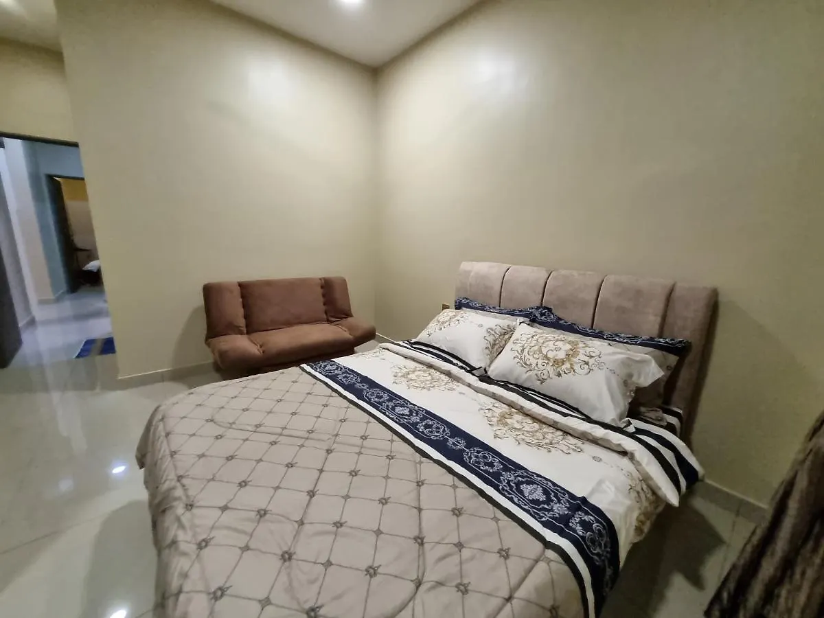 Apartment Eid2 Sks Habitat Larkin: Spacious Family Suite with Premium Amenities Johor Bahru Malaysia
