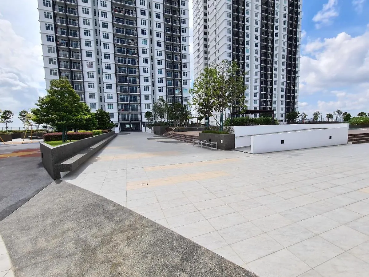 Eid2 Sks Habitat Larkin: Spacious Family Suite with Premium Amenities Johor Bahru Apartment