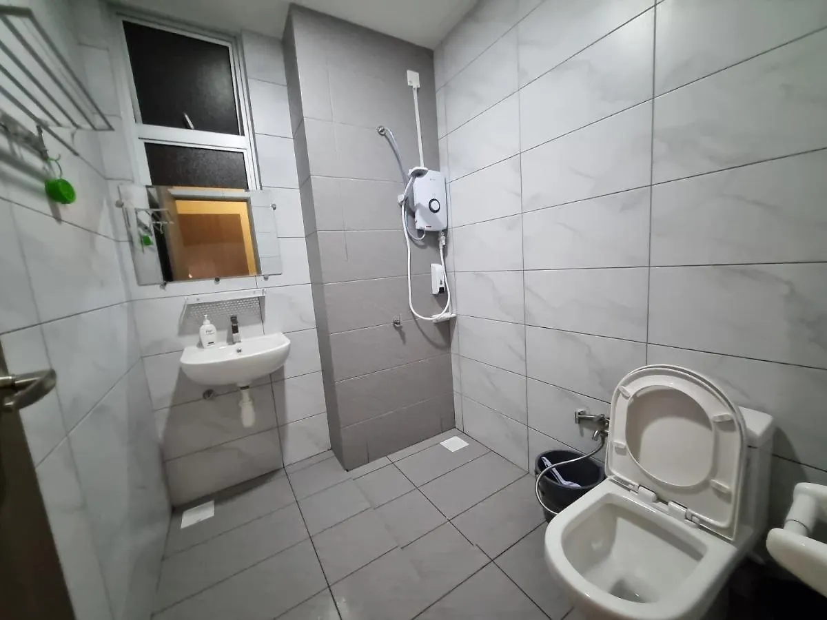 Eid2 Sks Habitat Larkin: Spacious Family Suite with Premium Amenities Johor Bahru 0*,  Malaysia