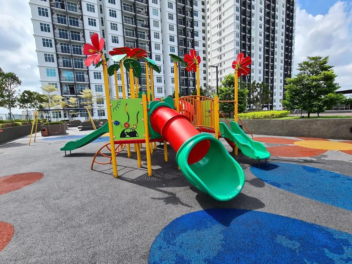 Eid2 Sks Habitat Larkin-3Br Family Friendly Up To 10Pax - 9 Beds- Free Wifi Pool Parking Gym & Preminum Facilities Appartement Johor Bahru