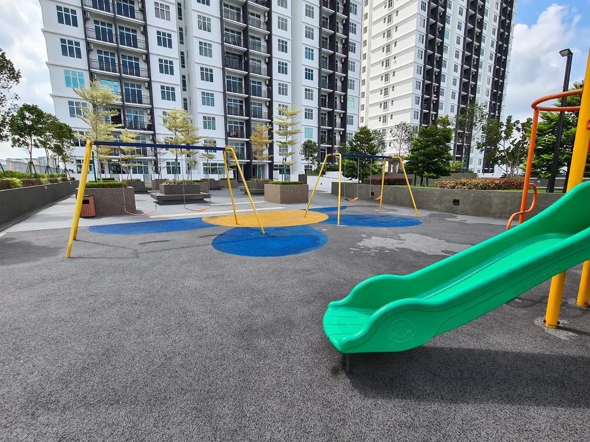 Apartment Eid2 Sks Habitat Larkin: Spacious Family Suite with Premium Amenities Johor Bahru Malaysia
