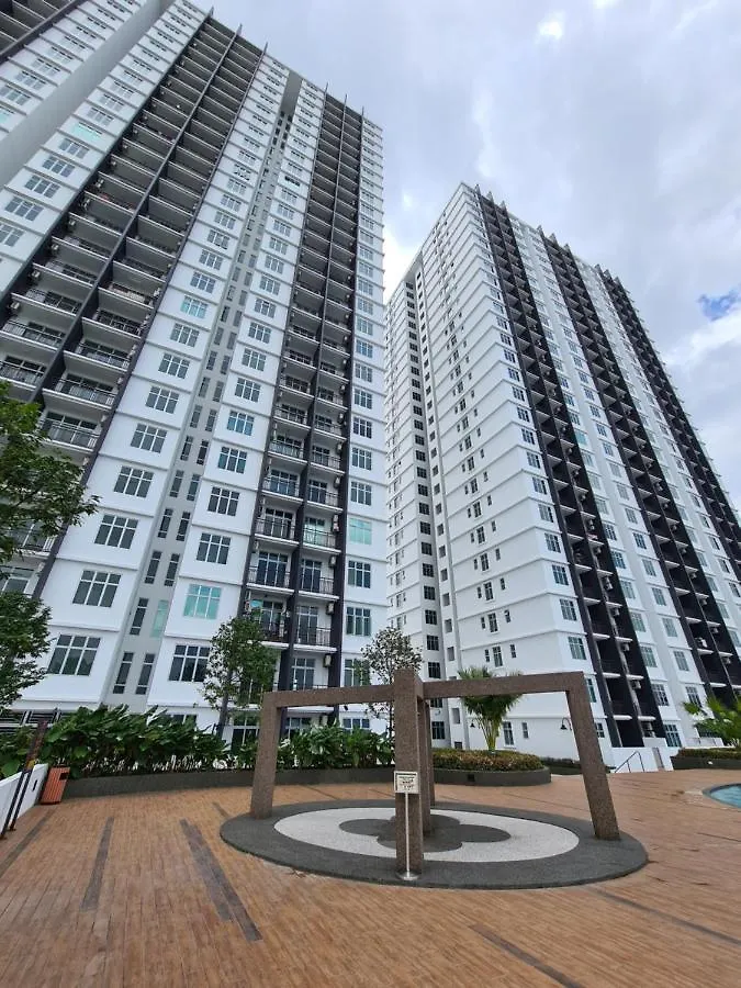 Eid2 Sks Habitat Larkin: Spacious Family Suite with Premium Amenities Johor Bahru 0*,  Malaysia