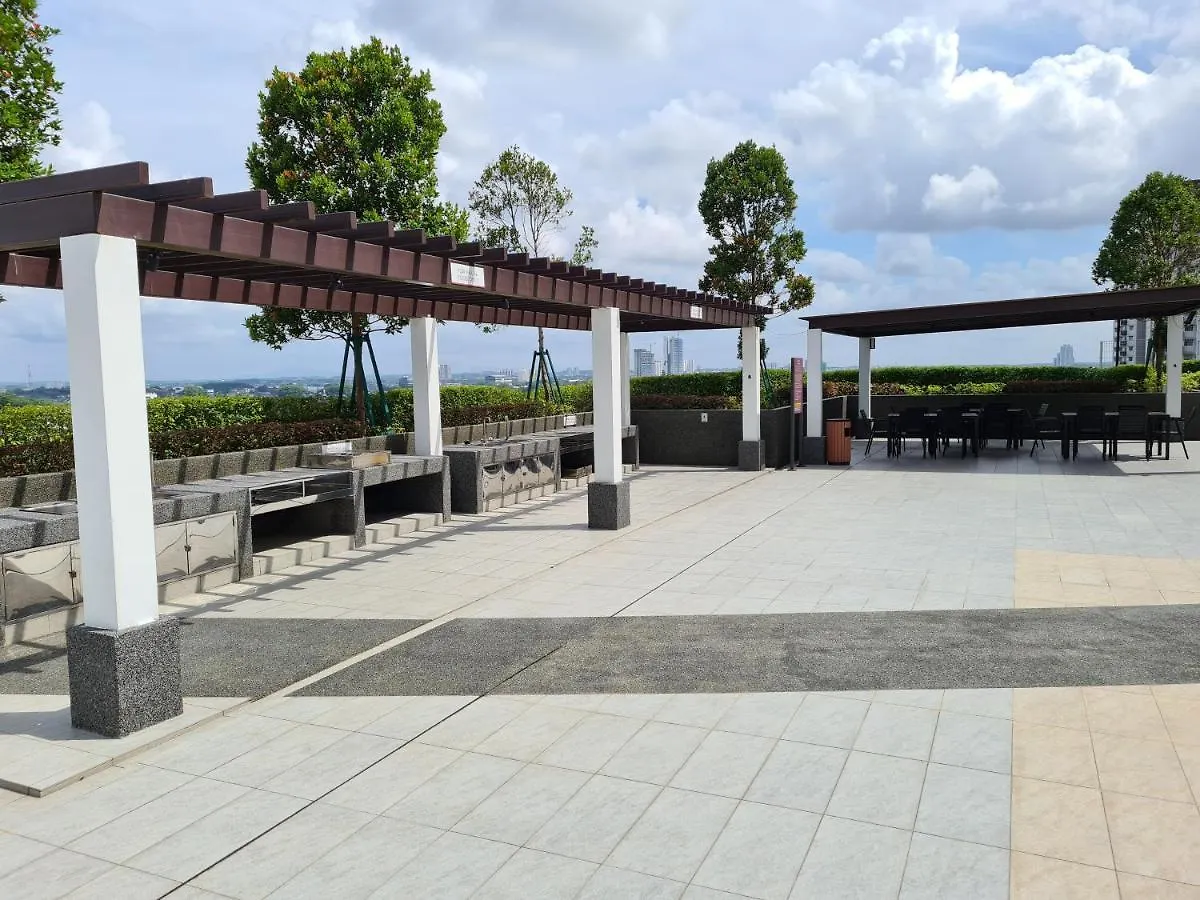 Eid2 Sks Habitat Larkin: Spacious Family Suite with Premium Amenities Johor Bahru Apartment