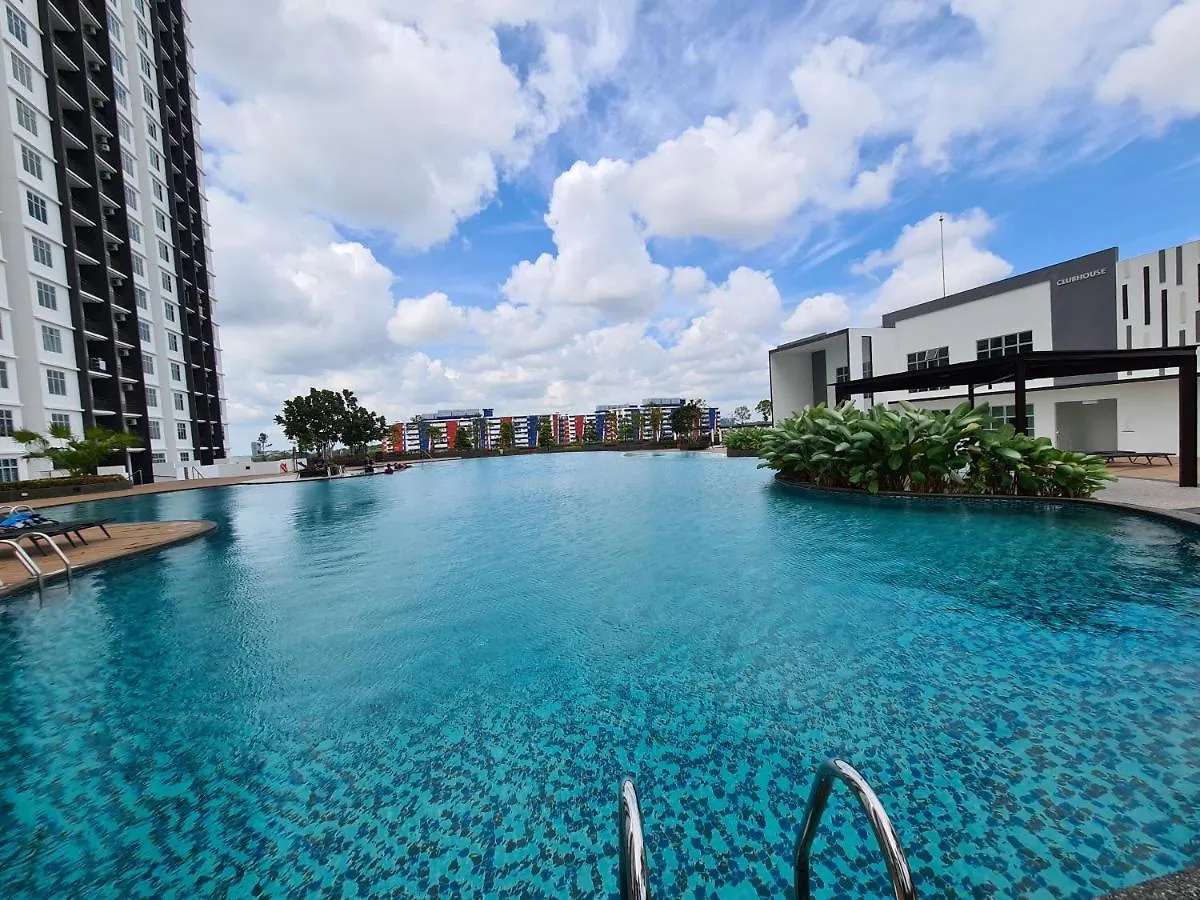 Eid2 Sks Habitat Larkin-3Br Family Friendly Up To 10Pax - 9 Beds- Free Wifi Pool Parking Gym & Preminum Facilities Appartement Johor Bahru Maleisië