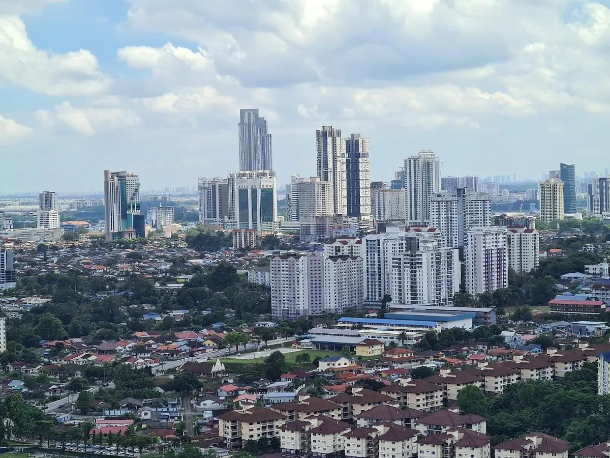 Eid2 Sks Habitat Larkin: Spacious Family Suite with Premium Amenities Johor Bahru